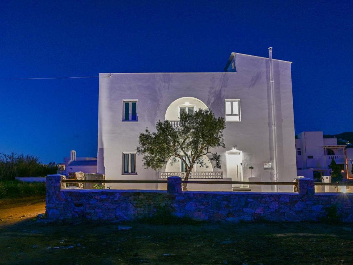 Oliva Naxos * Naxos City