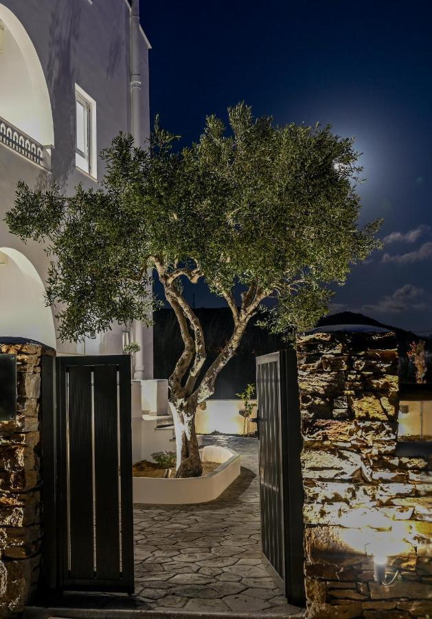 Oliva Naxos * Naxos City